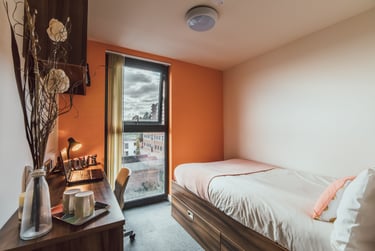 Premium En Suite at Lomax Halls, 17 Hill Street, Stoke, ST41NL - Image 1